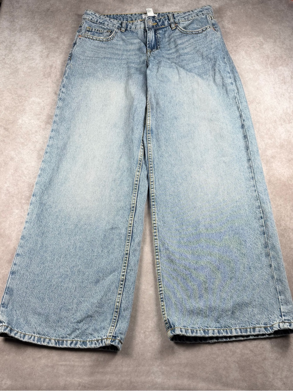 Forever 21 Light Wash Wide-Leg Women's Jeans